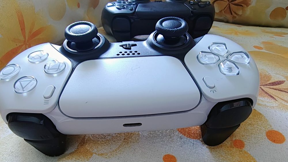 2 бр ps5  контролера