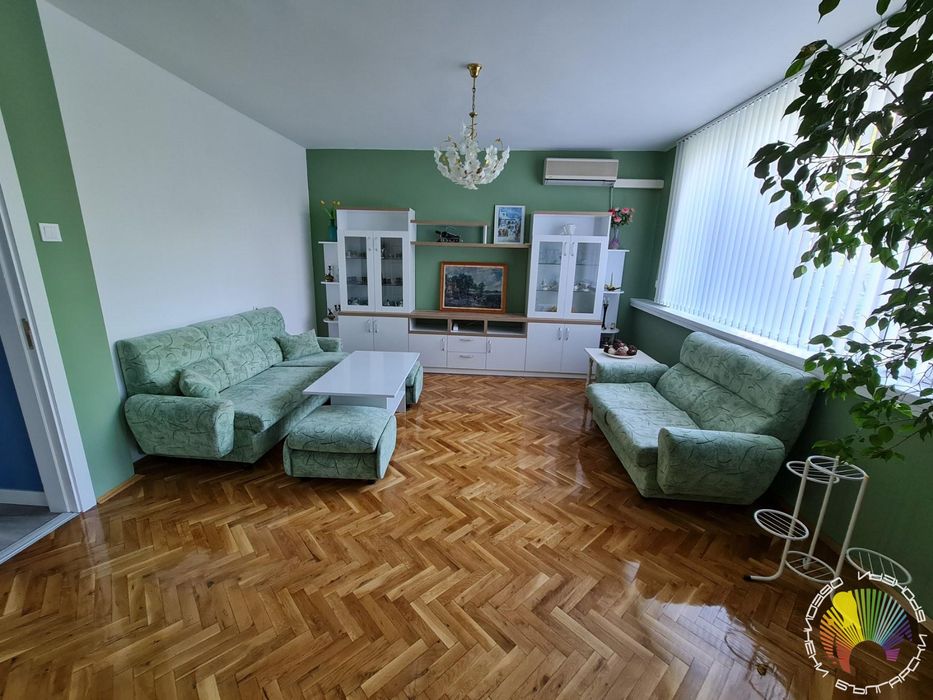 Дава се под наем Тристаен апартамент в Бургас, Славейков - 96 кв.м за 688.5 € - Снимка #3