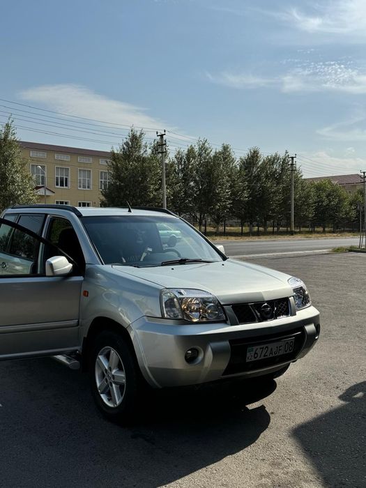 Nissan X 2006 года
