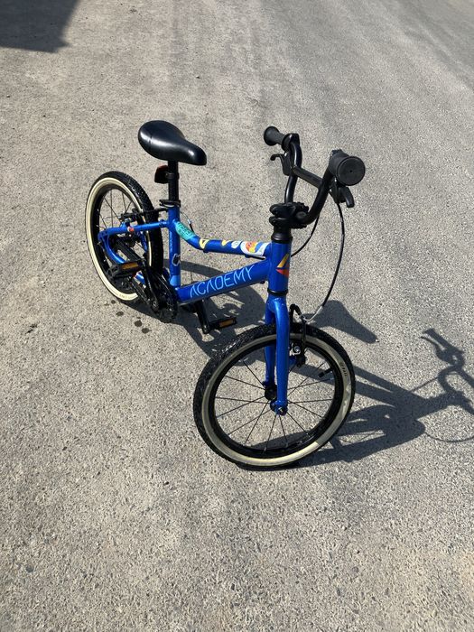 **Bicicletă pentru copii Academy Grade 3 Belt - 16" Albastră**
