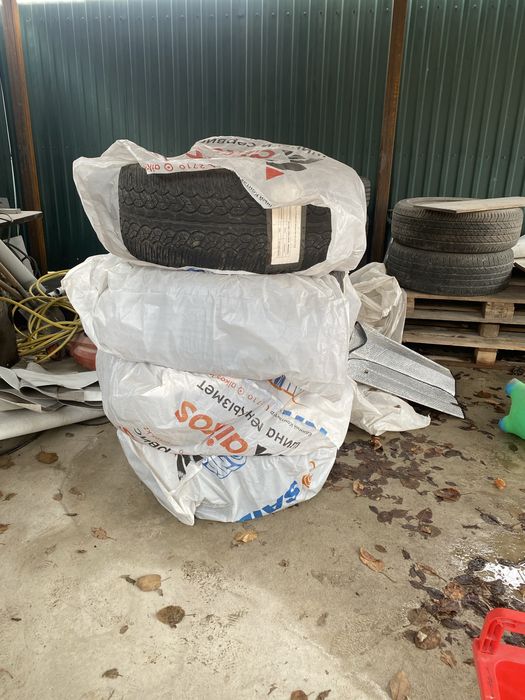 Продам летнию резину на лексус lx 570