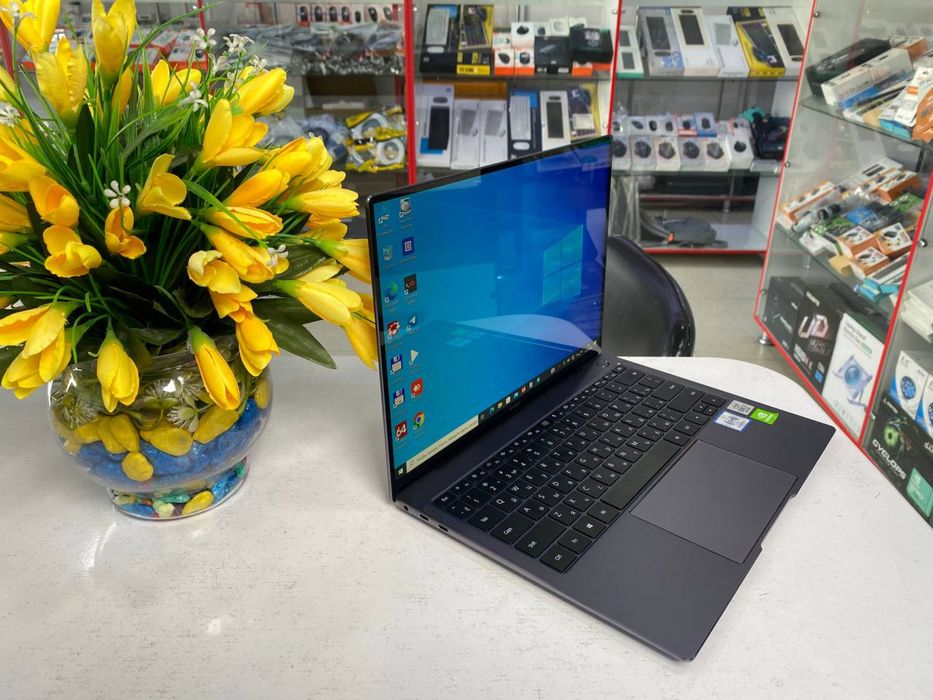 Huawei core i7.. 16/1TB ekran sensor metal korpus