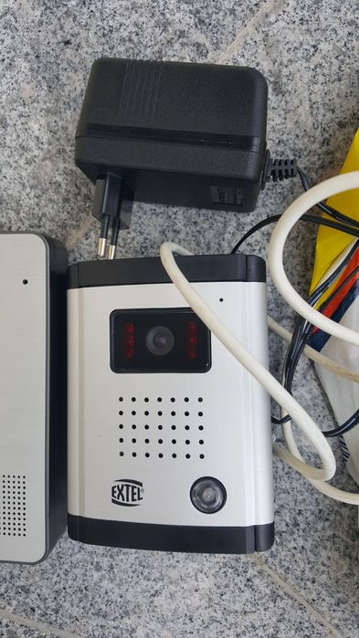 Telefon-Video camera color(Preț  250 lei)