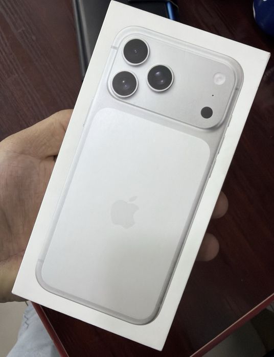 Iphone 17 pro max silver 256ggb