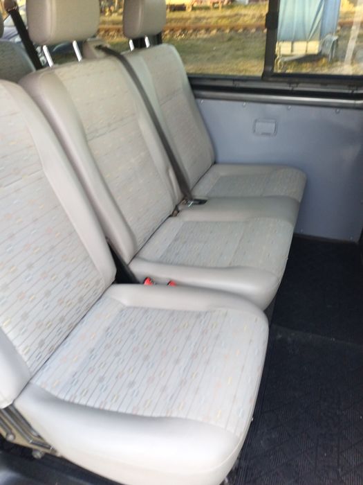 Proprietar Vând  wv T5 cu 9 locuri varianta lungă