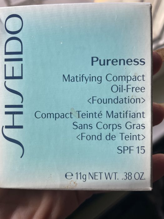 Мигли MAC чисто нови и боя за вежди