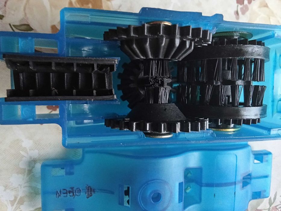 Устройство за миене и почистване на мото/вело и други вериги- НОВО