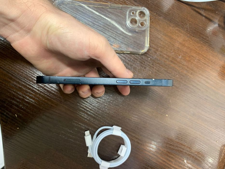 Айфон 13 в отличном состоянии