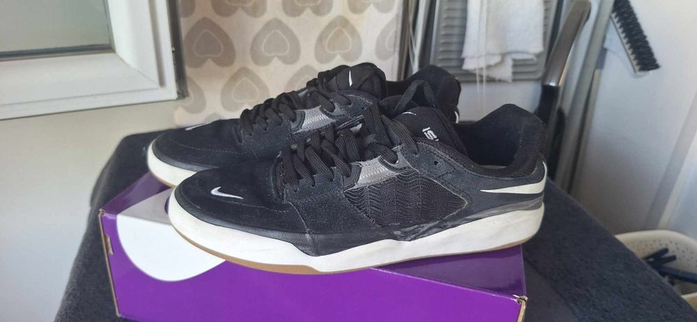 Маратонки Nike SB Ishod