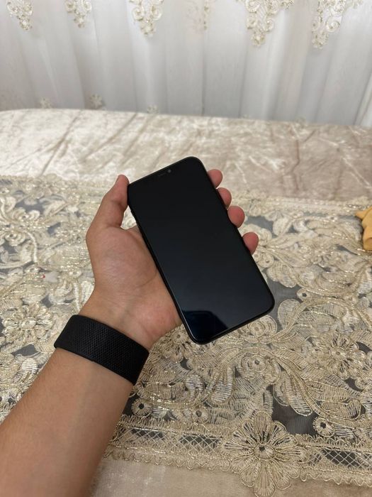 Iphone 11 pro yashil