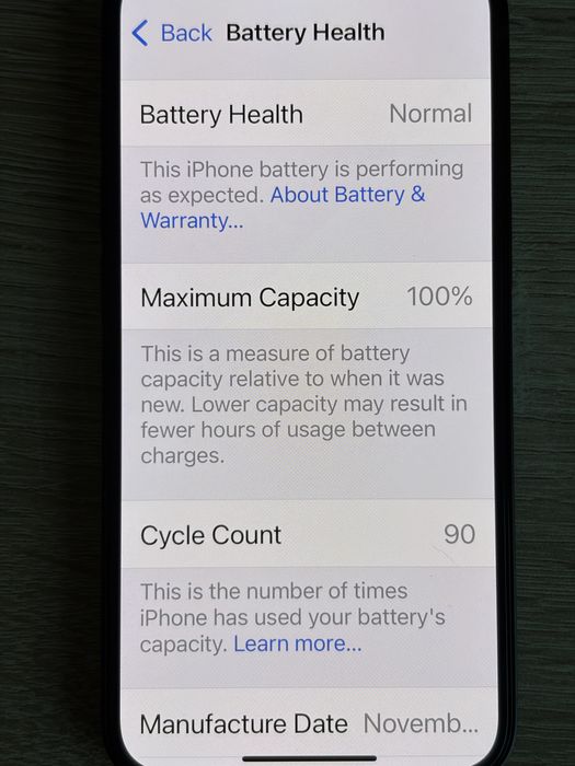 Apple iPhone 16e 128 GB Black - 100% батерия, гаранция, като нов