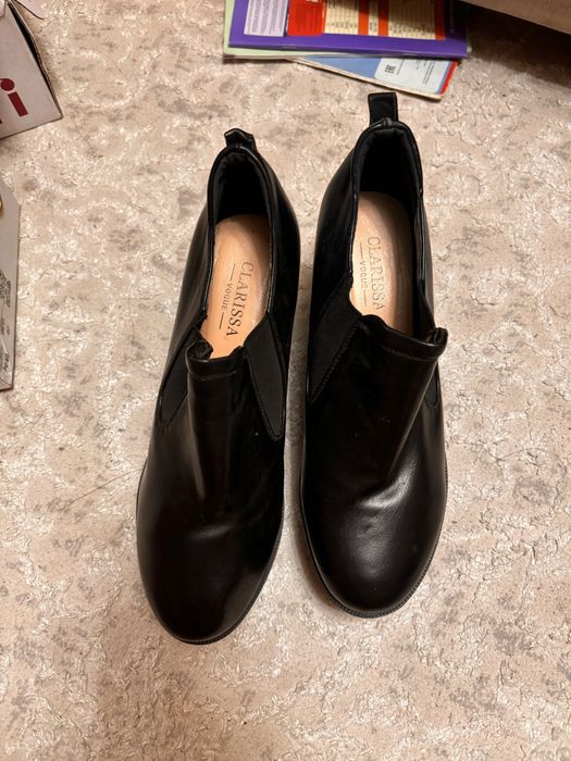 Продается обувь 39 размер