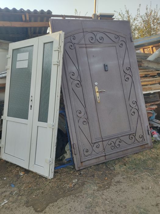 Темир дарвоза срочно сотилади жуда бакувват идеал холатда