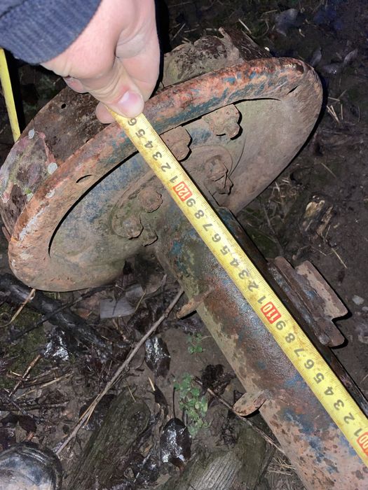 Piese remorci axe butuci