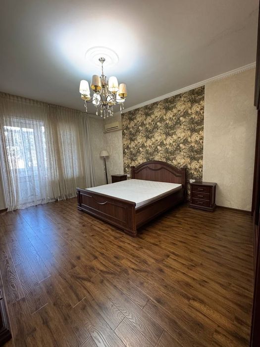 Ул. Бабура новостройка 3/2/5 (150м2)