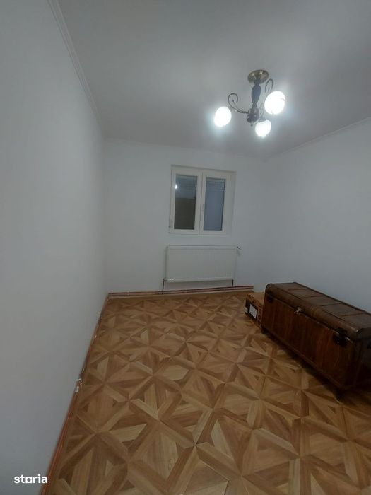 Vanzare apartament 3 camere decomandat, zona micro 6 Targoviste