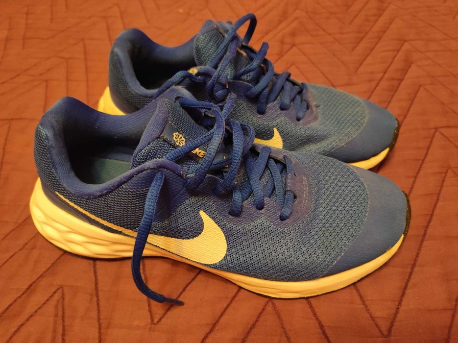 Маратонки "Nike"- 38,5 номер