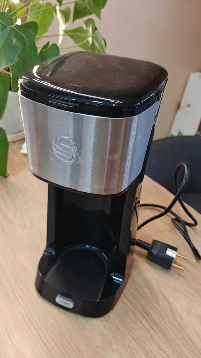 Кафемашина Swan Coffee 2 Go Coffee Maker SK32010N + подарък филтри