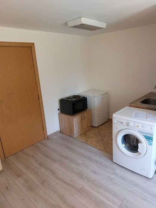 Дава се под наем Едностаен апартамент в Варна, Лятно кино Тракия - 25 кв.м за 229.5 € - Снимка #3