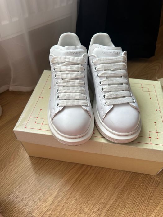 Alexander McQueen сникърси