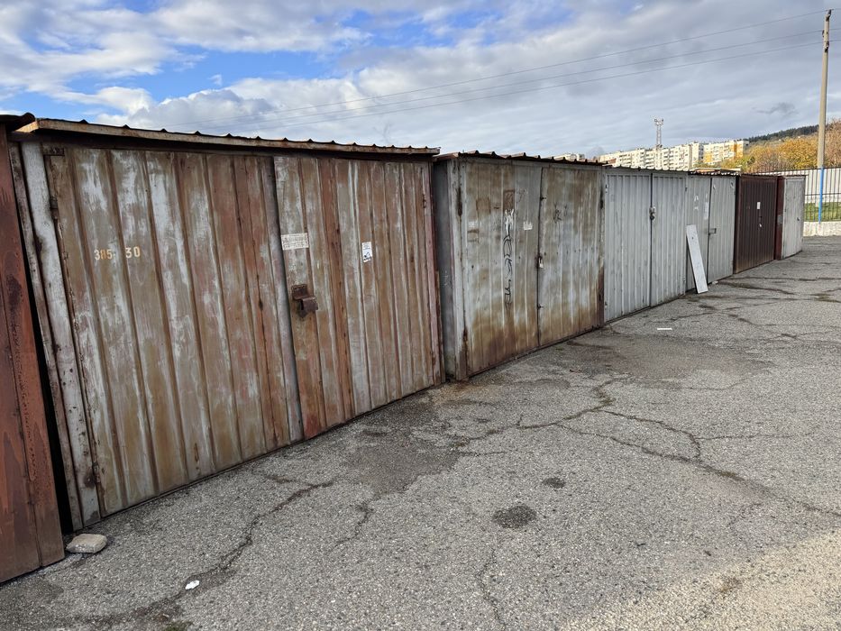 Дава се под наем Гараж / Паркомясто в Казанлък - 15 кв.м за 29.58 € - Снимка #2