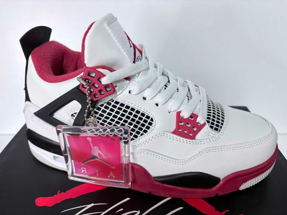 Nike Air Jordan 4 Retro Fire Red