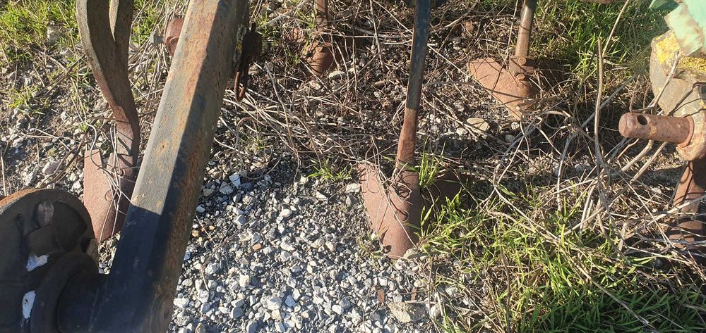 Култиватор чизел 2,5м; сеялка "румънка"; свредел за дупки