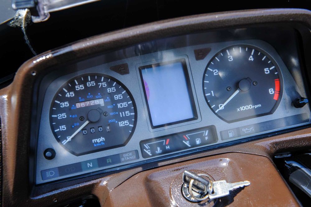 Honda Goldwing 1500, cu remorca.