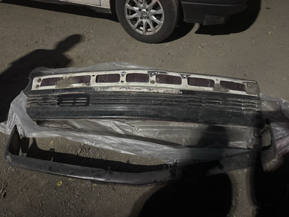 Продам бампер bbs на мерседес 190 передний