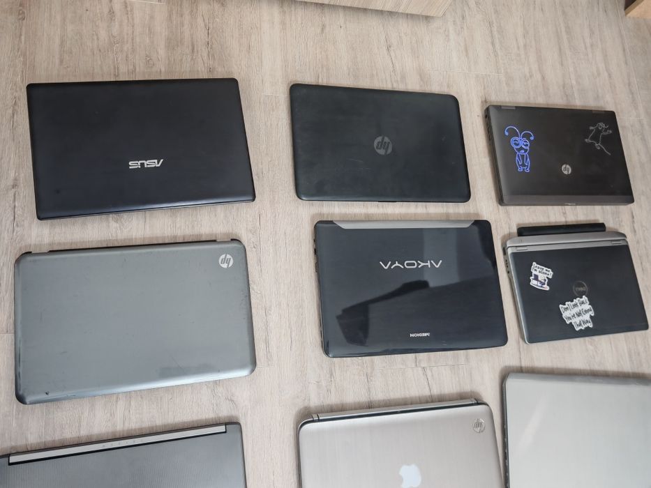 Lot 12 laptopuri