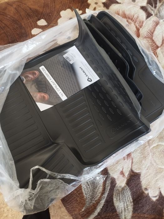 Продам новый коврики Хундай