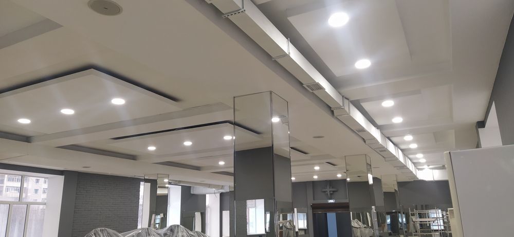 Покраска стен и потолков