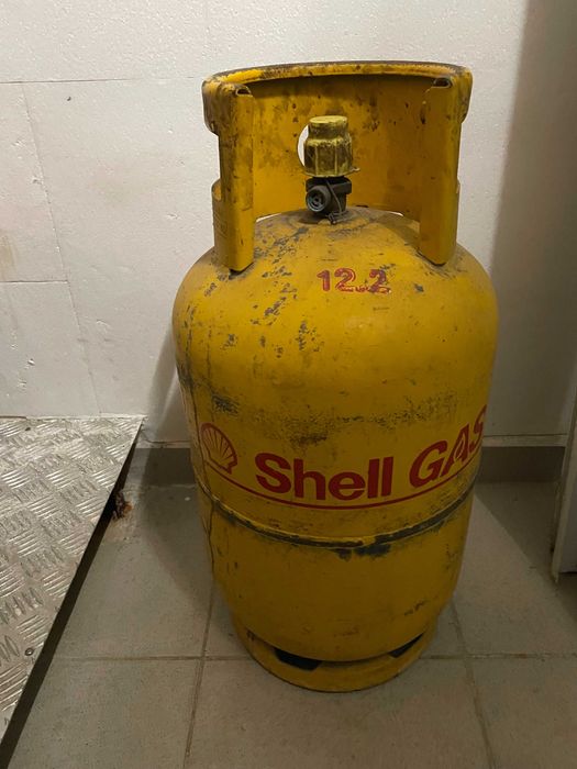 Газова бутилка битова 12л - 30€ и 5 л - 15€