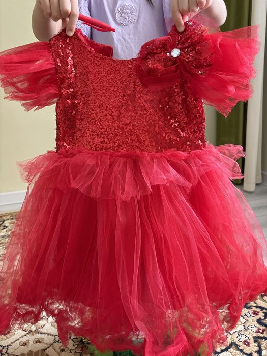 Новогоднее платье на 5-7лет