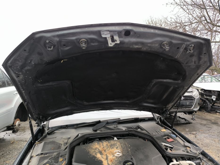 Преден капак за Mercedes W205