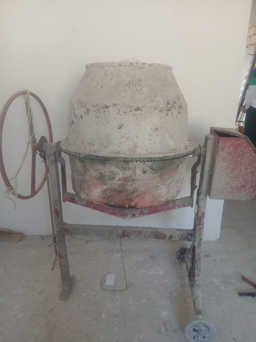 Бетона мешалка б/у