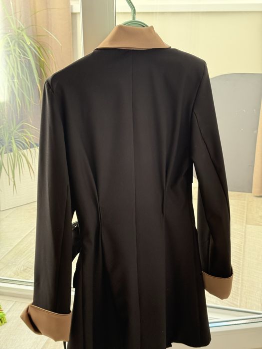 Продам платья новыне