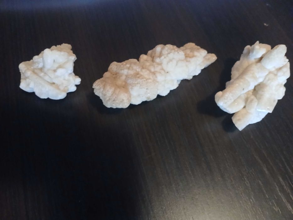 Vand flori de mina de cristal. Detalii la nr de telefon