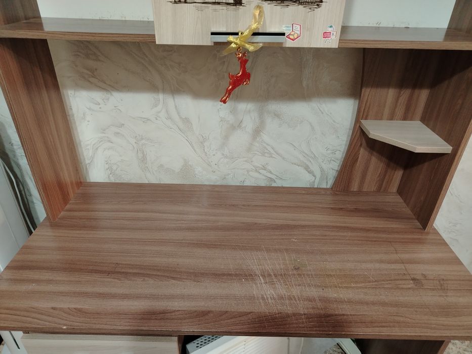 Продам СРОЧНО письменный стол