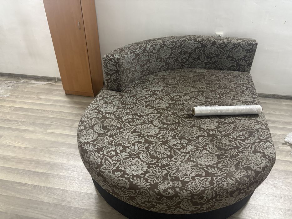 уголовой диван сатылады