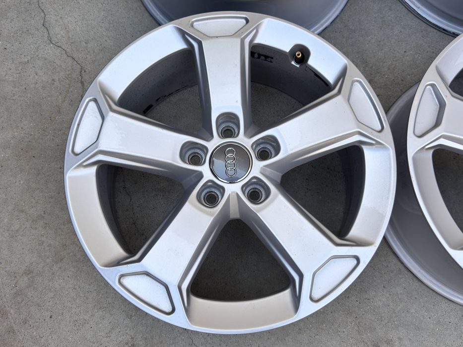 4бр ал Audi Q2/A3/ 17цола оригинални