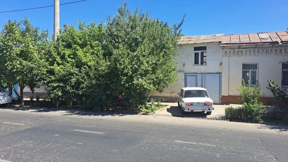 дом под слом  Вдоль дороги первая линия  Ботаника-таштюрьма