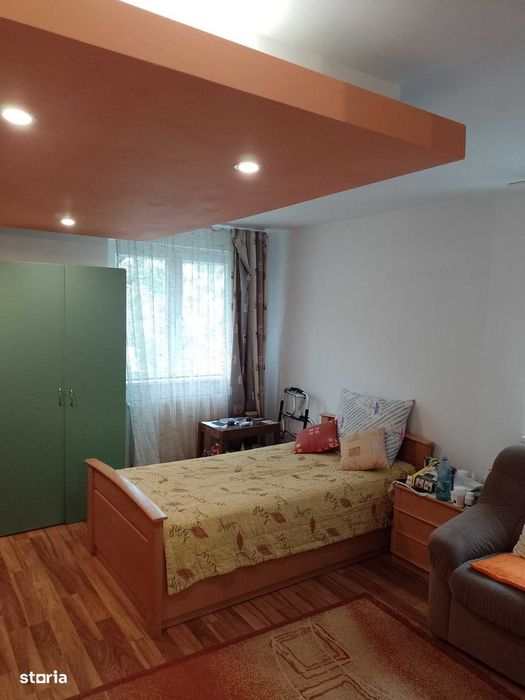 Vând apartament cu 4 camere , amenajat lux , Str. Ady Endre