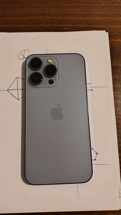 Iphone 13 pro, 256gb, 85% батерия, като нов!