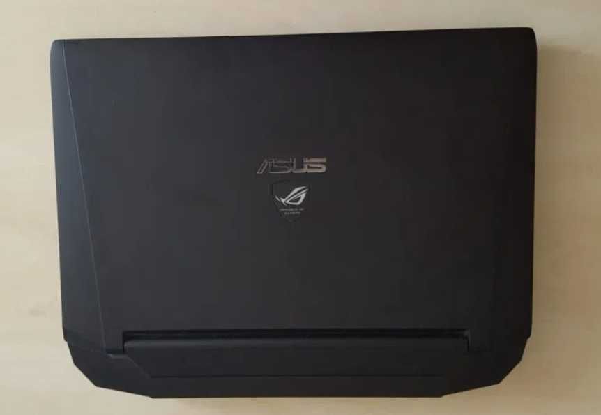Asus ROG g750jw 16 gb ram ssd + hdd- proc i7 video GTX