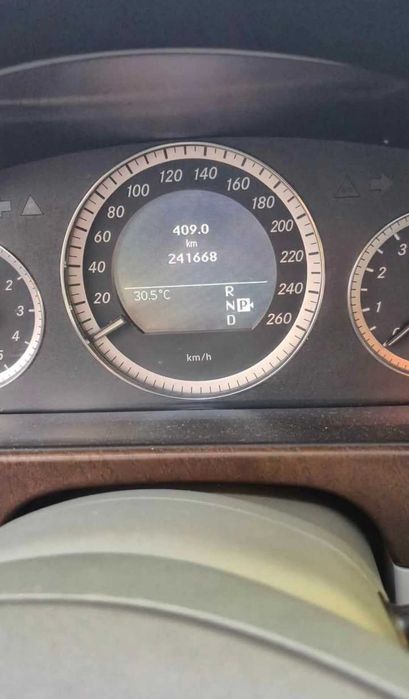 Mercedes E350 CGI