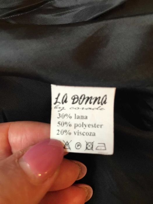 La Donna- palton fucsia, model deosebit, potrivit pentru M