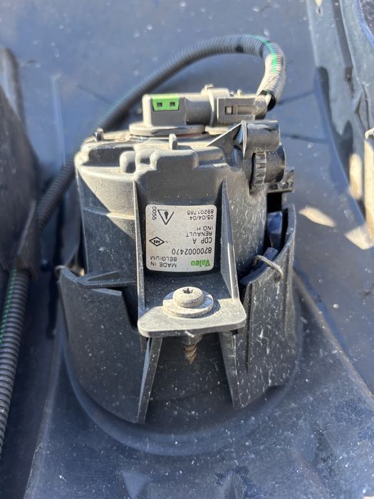 Предна броня с халогени за Рено Клио 2 2001- 2006