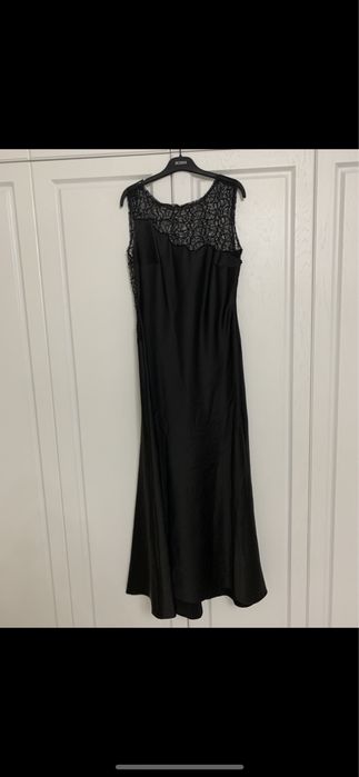 Стильное вечернее платье