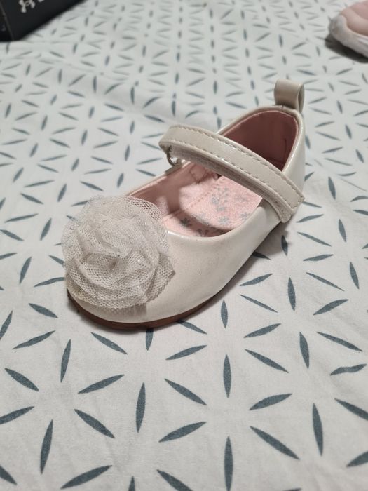 Vând balerini aproape noi, fetițe,  mărime 21